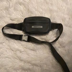 ESSENTIALS fanny pack